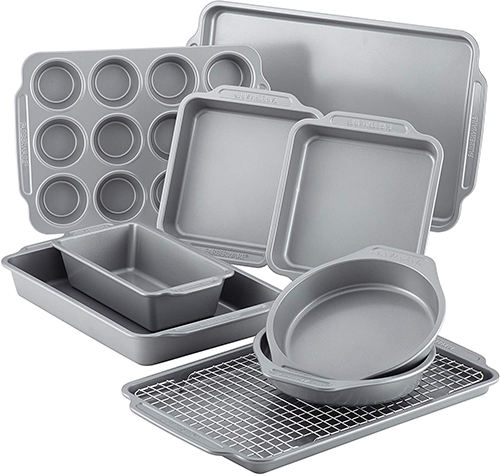 The Best Bakeware to Inspire You this Holiday Season! - The Charming  Detroiter